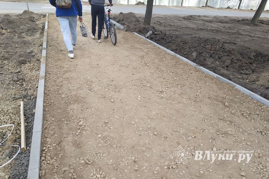 На улице Герцена идёт капитальный ремонт тротуаров (ФОТО)