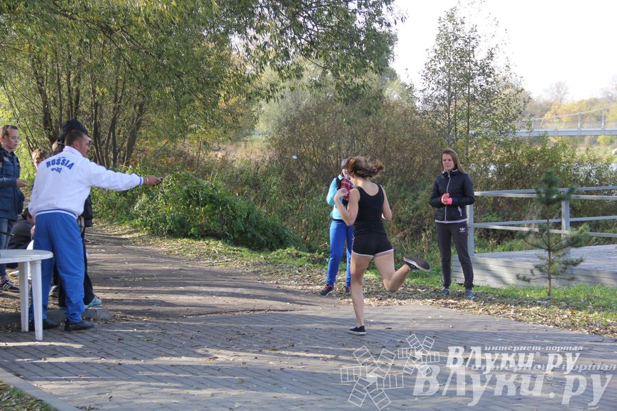 На о. Дятлинка прошел кросс среди обучающихся 8-х классов