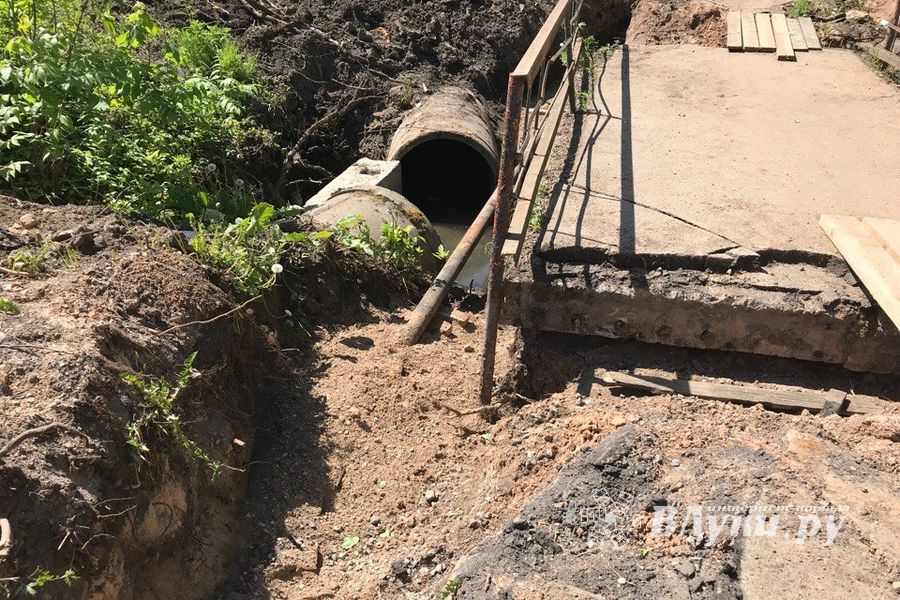 Опасный тротуар на проспекте Гагарина (ФОТО)