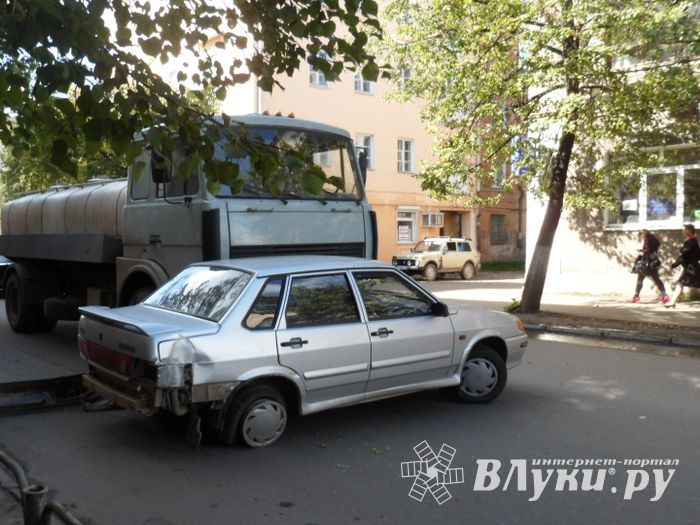 На ул.Зверева произошло ДТП (ФОТО)