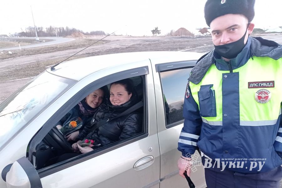 «Цветочный патруль» прошёл в Великолукском и Куньинском районах (ФОТО)