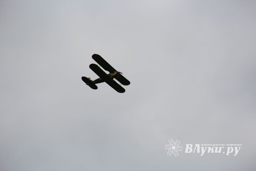 В Великих Луках проходит 7-й Фестиваль авиамодельного спорта (ФОТО)