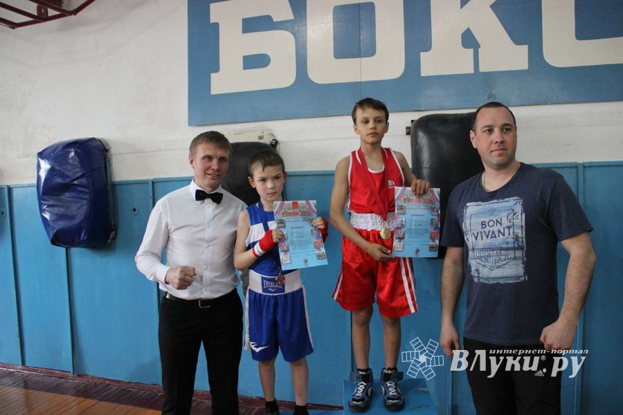 Юные великолучане выявили сильнейших боксёров (ФОТО)