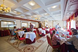 Как новый бизнес поселился в старом здании или История успеха великолучанина (ФОТО)