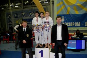 Великолукские спортсмены успешно выступили на всероссийских соревнованиях по каратэ WKF «Петербургская весна-2015» (фото)