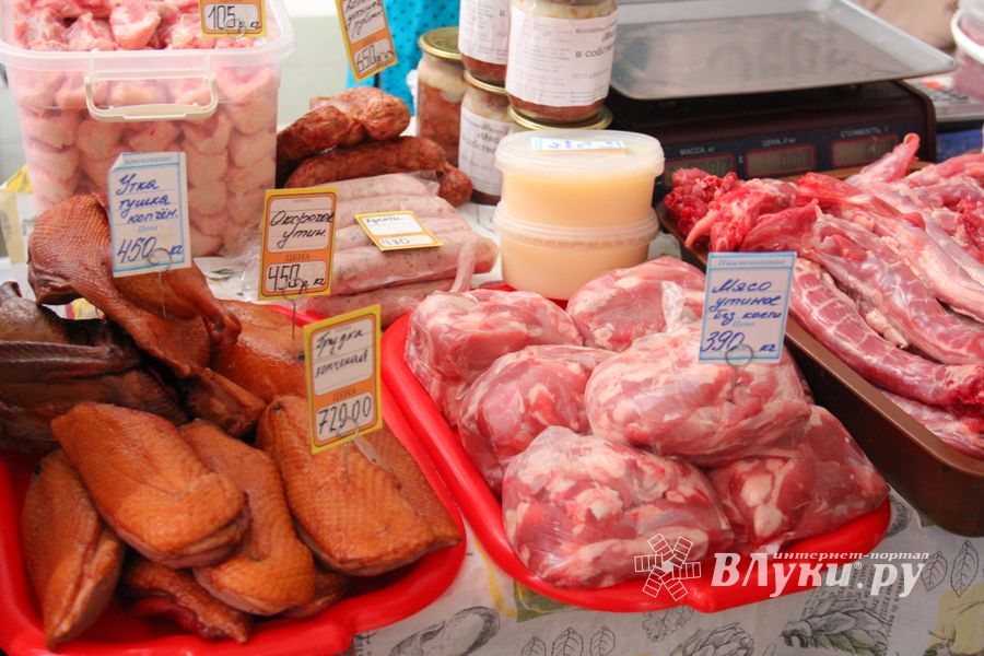 В Великих Луках открылась 10-я универсальная выставка (ФОТО)