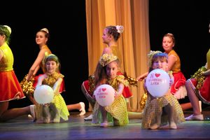 «Великолукская Веснянка» на сцене ДК ЛК