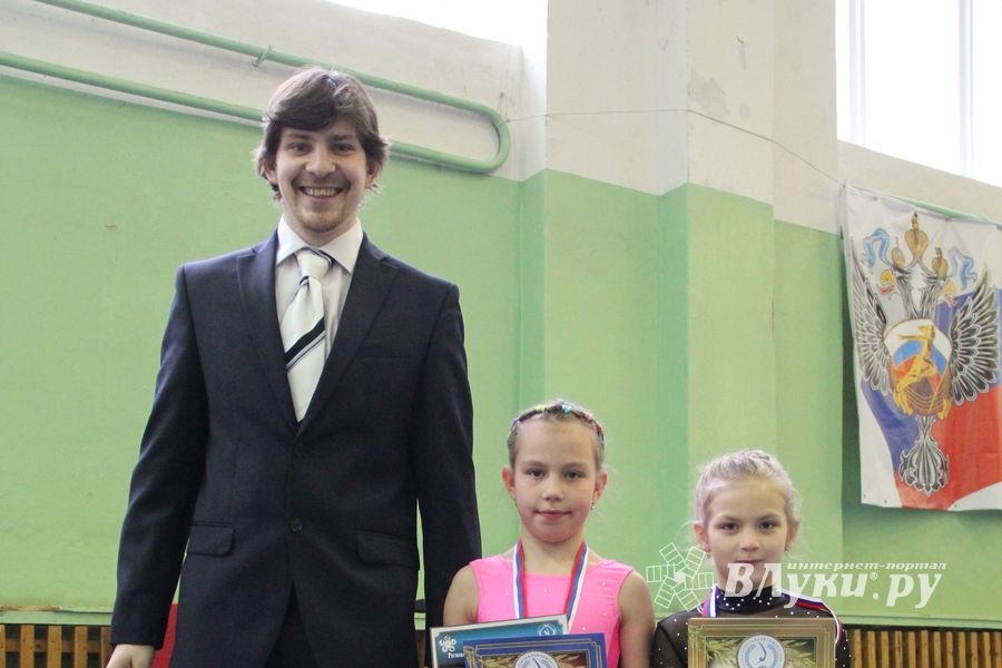 В Великих Луках прошел турнир по спортивной гимнастике (фото)