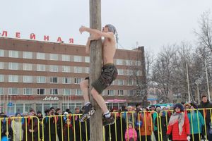 В Великих Луках прошел праздник Масленицы (ФОТО)