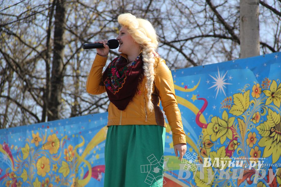 Традиционная весенняя ярмарка прошла в Великих Луках