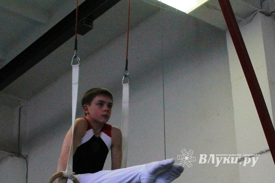 Фоторепортаж: первенство Великих Лук по спортивной гимнастике