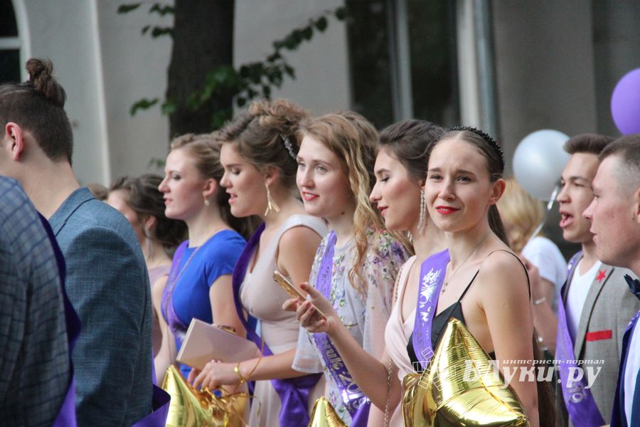 Великолукской «Бригантине» пришлось поплавать под дождём (ФОТО)