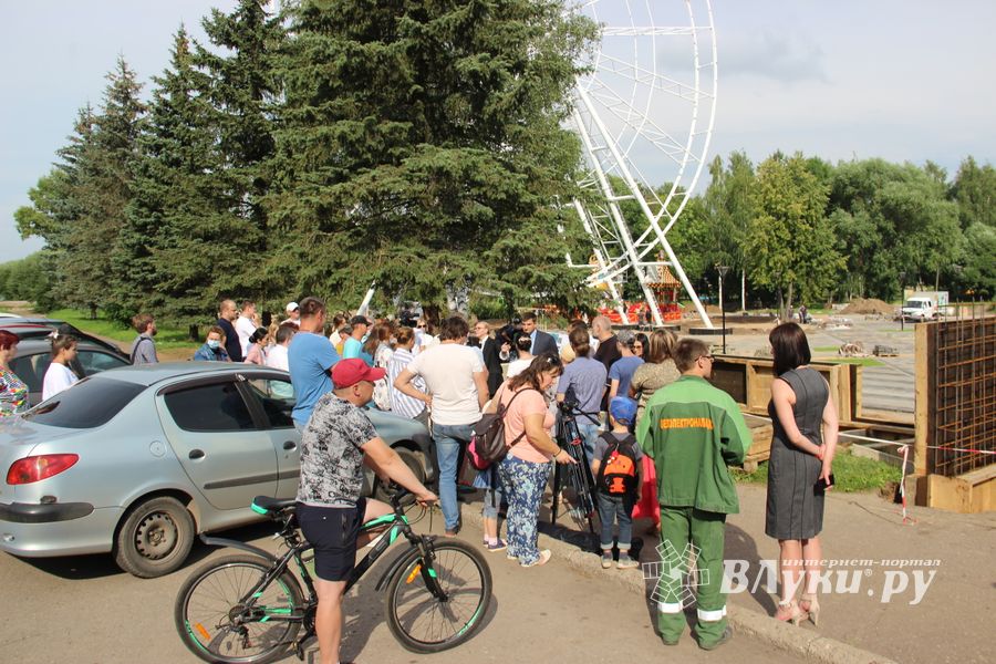 Великолучанам рассказали детали обновления парка (ФОТО)