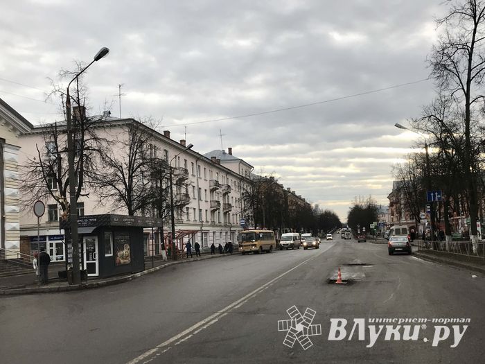 На проспекте Ленина ведётся ямочный ремонт (ФОТО)