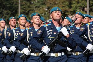 Военный парад в Великих Луках, часть II (ФОТО)