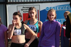 В Великих Луках проходят соревнования «Шиповка юных» (ФОТО)