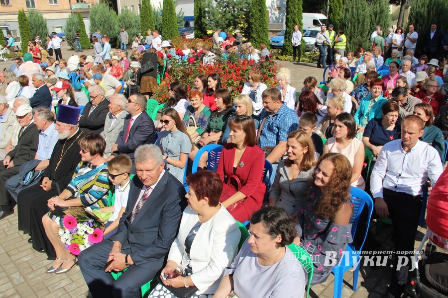 Великолучане празднуют День города (ФОТО)