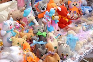 В Великих Луках проходит Весенняя ярмарка (ФОТО)