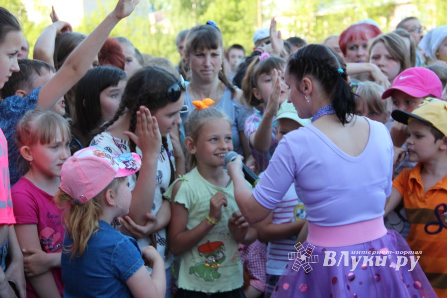 В Великих Луках прошел «День защиты детей» (ФОТО)