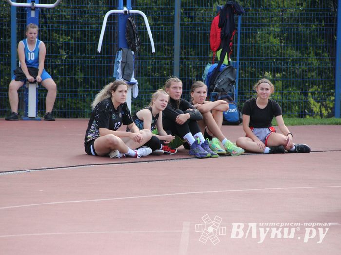 В Великих Луках прошли региональные соревнования «Оранжевый мяч» (ФОТО)