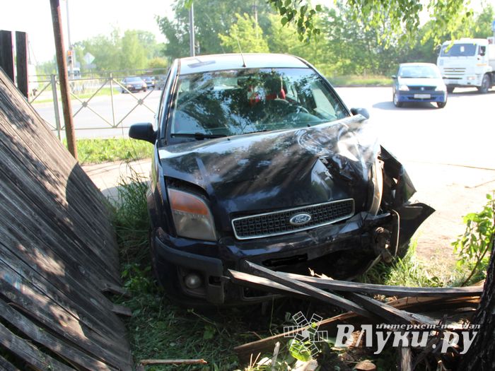 Ещё одно ДТП на Третьей Ударной Армии (ФОТО)