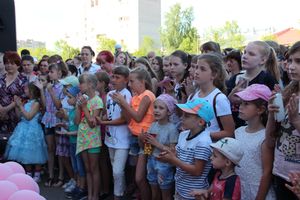 В Великих Луках прошел «День защиты детей» (ФОТО)