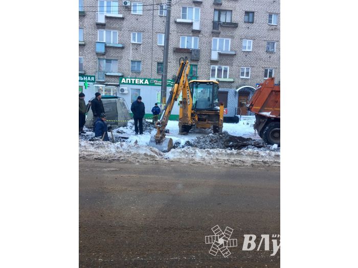 В Великих Луках ведутся ремонтные работы (ФОТО)