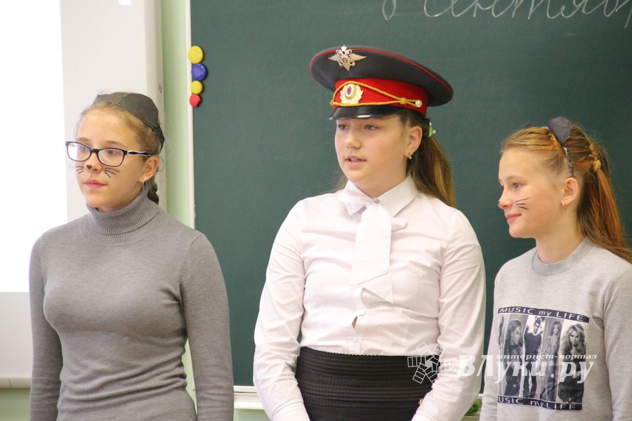 Первоклассников 13 школы посвятили в пешеходы (ФОТО)