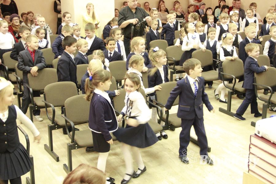 Великолукские первоклассники перевоспитали Бабу-Ягу (ФОТО)