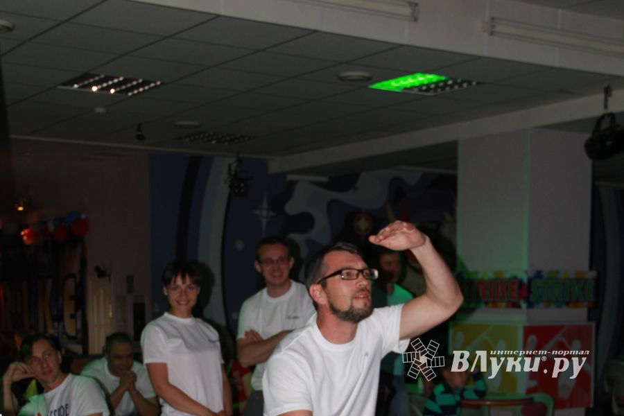 В Великих Луках прошел турнир по боулингу среди СМИ (фото)