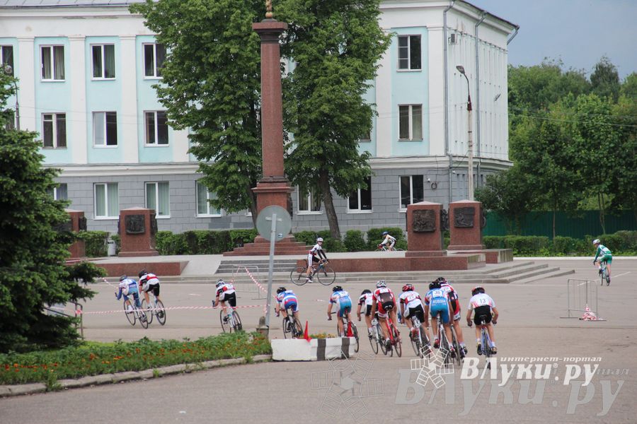 Гонка-критериум по велосипедному спорту