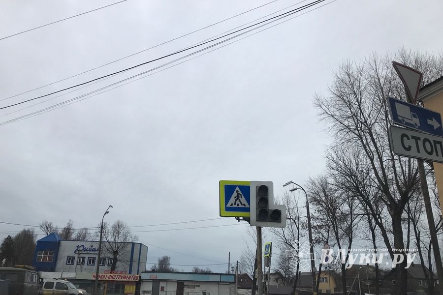 Возле автовокзала не работает светофор