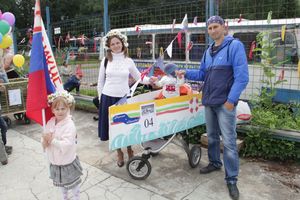 «Парад детских колясок» в День семьи, любви и верности (ФОТО)