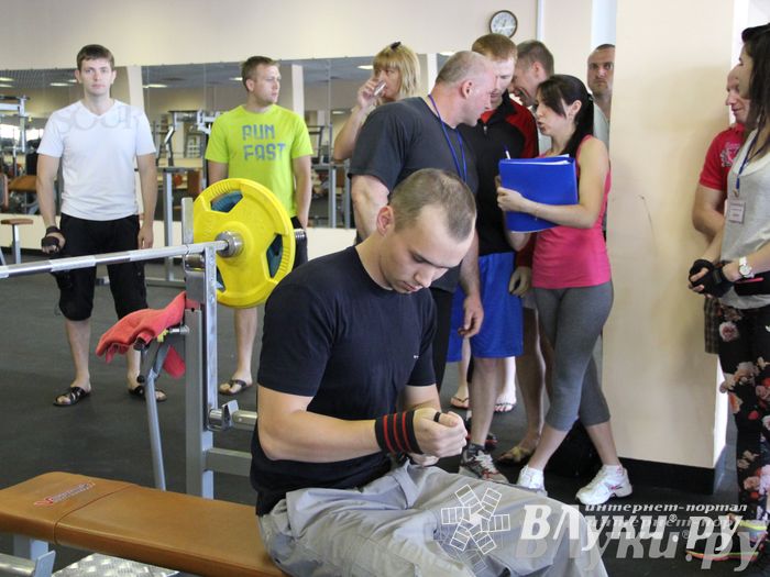 Народный жим в «С-Фитнес»