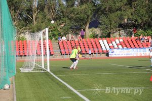 В Великих Луках состоялся матч Первенства СЗФО по футболу между командами «Луки-Энергия» и «Химик»