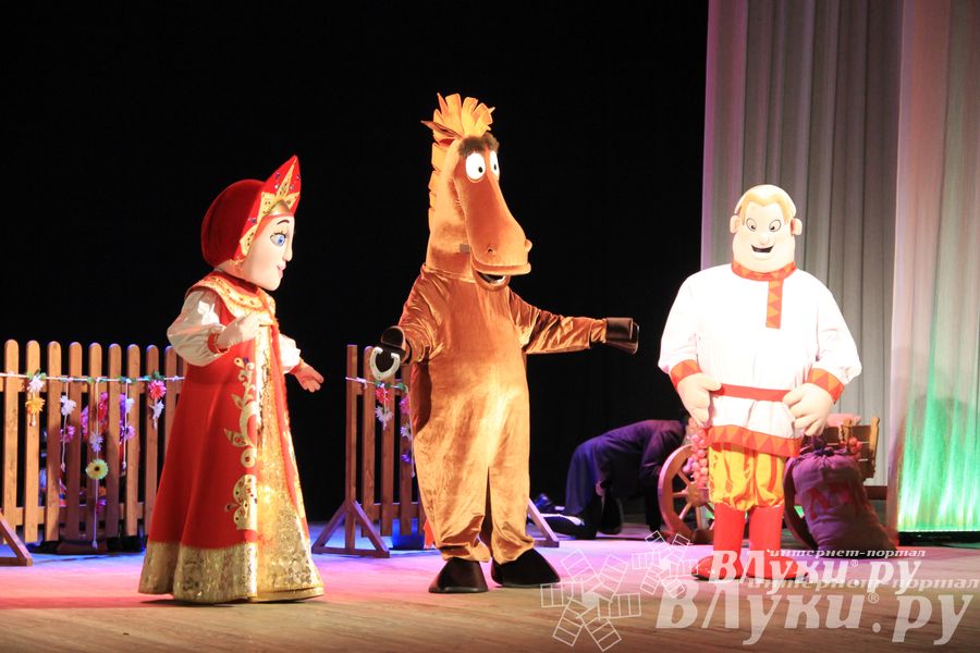 Состоялась премьера спектакля «Однажды в сказке...» (фото)