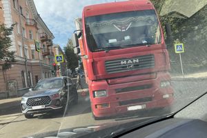 Ещё одно ДТП в Великих Луках заблокировало центр города (ФОТО)