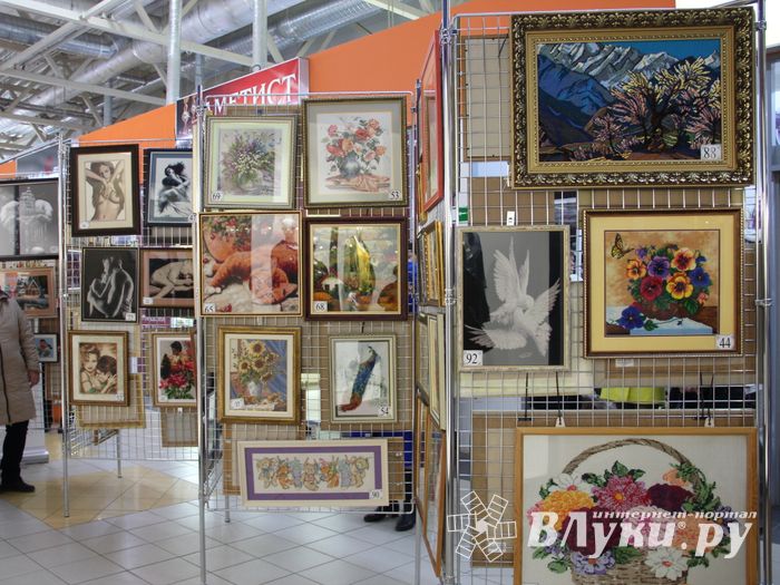 В Великих Луках прошел конкурс-выставка вышивки и бисера (ФОТО)