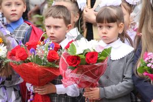 Школа №12 встретила День знаний (фото)