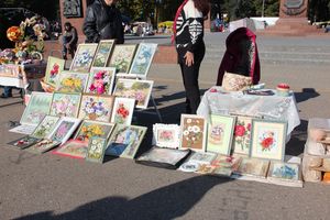 В Великих Луках прошла универсальная осенняя ярмарка (ФОТО)