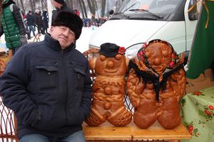 В Великих Луках прошел праздник Масленицы (ФОТО)