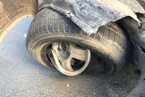 На трассе Рига-Москва столкнулись легковушка и фура (ФОТО)