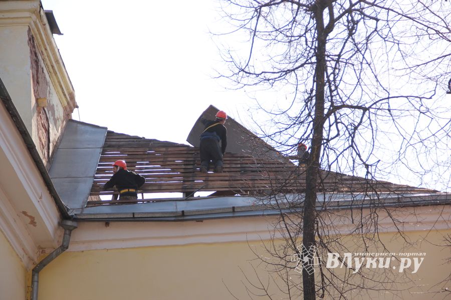 В театре не могут быть пластиковые окна... (фото)