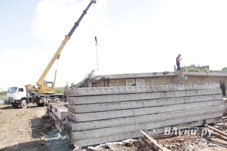 Путепровод: строительная компания петербургская, стройматериалы великолукские (ФОТО)