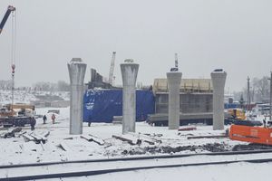 В Великих Луках продолжается строительство автодорожного путепровода с применением технологии зимнего бетонирования (ФОТО)