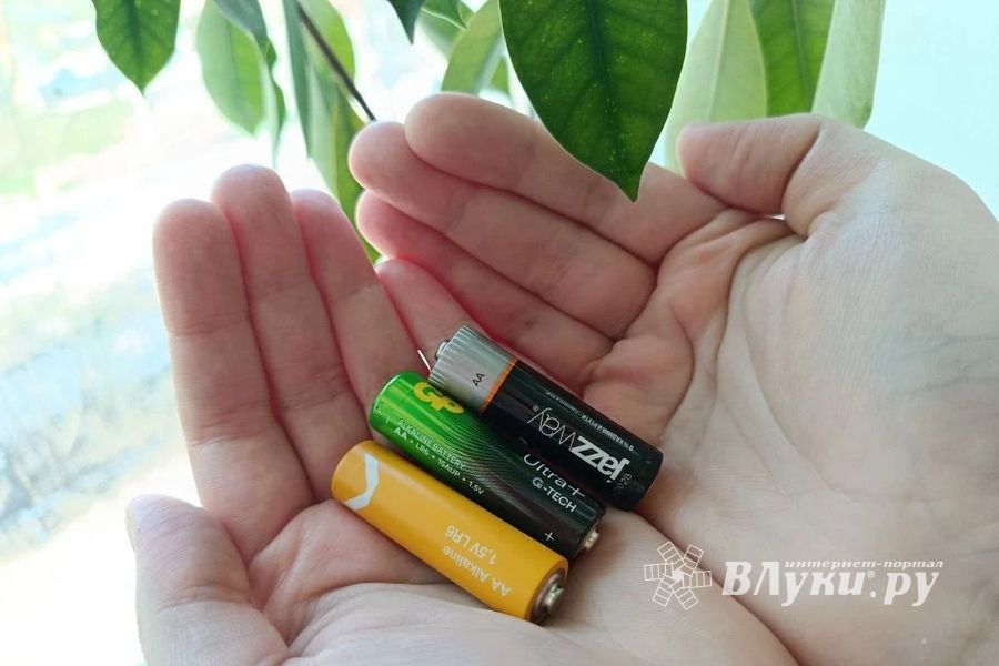 В Великих Луках открыли пункты приёма отработанных батареек