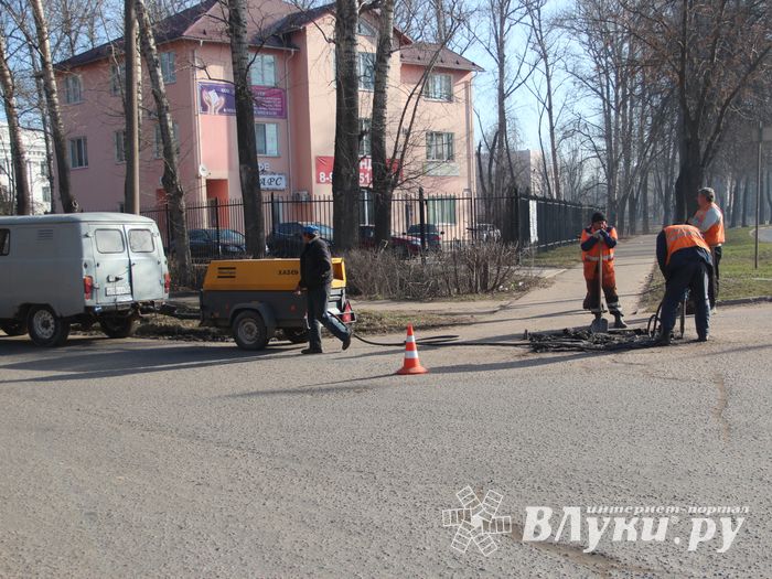 Ямочный ремонт на ул. Нелидовской (ФОТО)