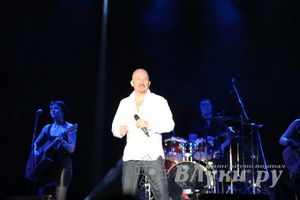 Концерт Евгения Григорьева прошел в Великих Луках