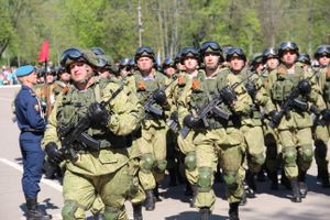 В Великих Луках прошел Парад Победы (ФОТО)