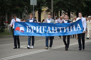 Великолукской «Бригантине» пришлось поплавать под дождём (ФОТО)